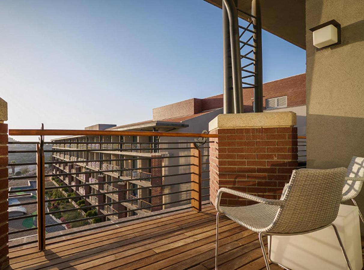 Cramim By Isrotel Exclusive Kiryat Anavim Exterior foto A typical balcony at the new residence hall